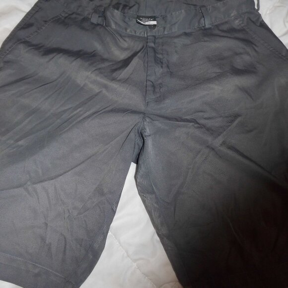 NIKE DRI FIT PERFORMANCE MENS GOLF SHORTS IN SZ 36 - Picture 4 of 9